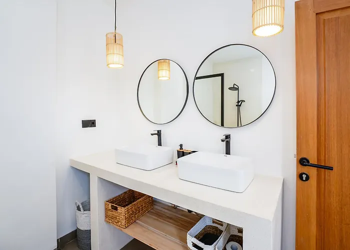 Valentina - Luxury 2br With Pool And Rooftop In Quiet Area Of ヴィラ *