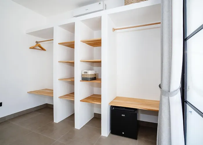 Valentina - Luxury 2br With Pool And Rooftop In Quiet Area Of ヴィラ チャングー