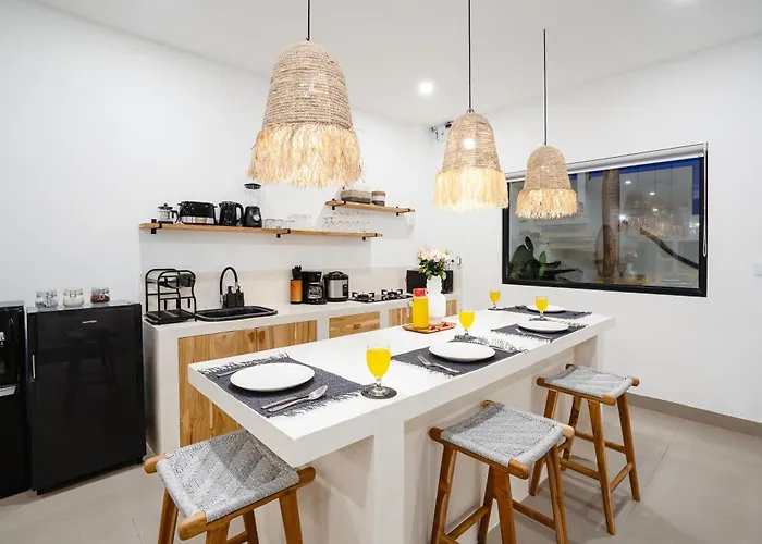 Valentina - Luxury 2br With Pool And Rooftop In Quiet Area Of チャングー