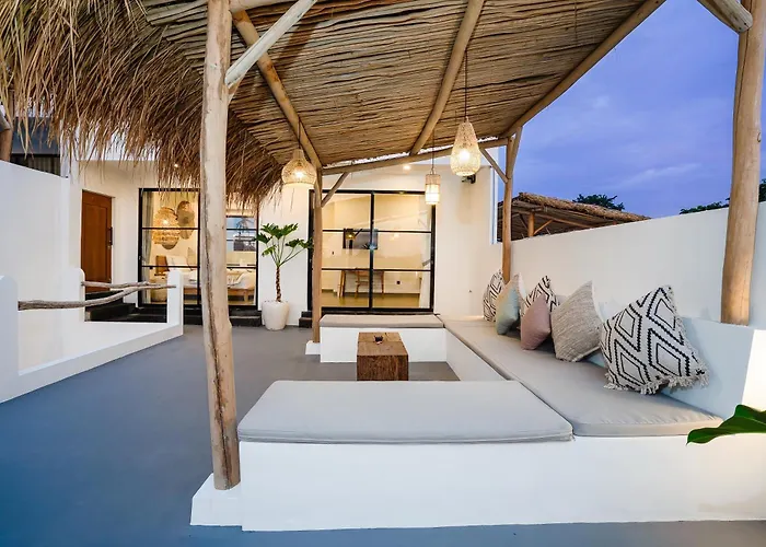 Valentina - Luxury 2br With Pool And Rooftop In Quiet Area Of ヴィラ
