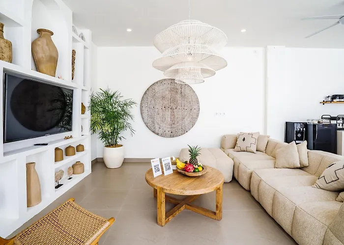 ヴィラ Valentina - Luxury 2br With Pool And Rooftop In Quiet Area Of チャングー